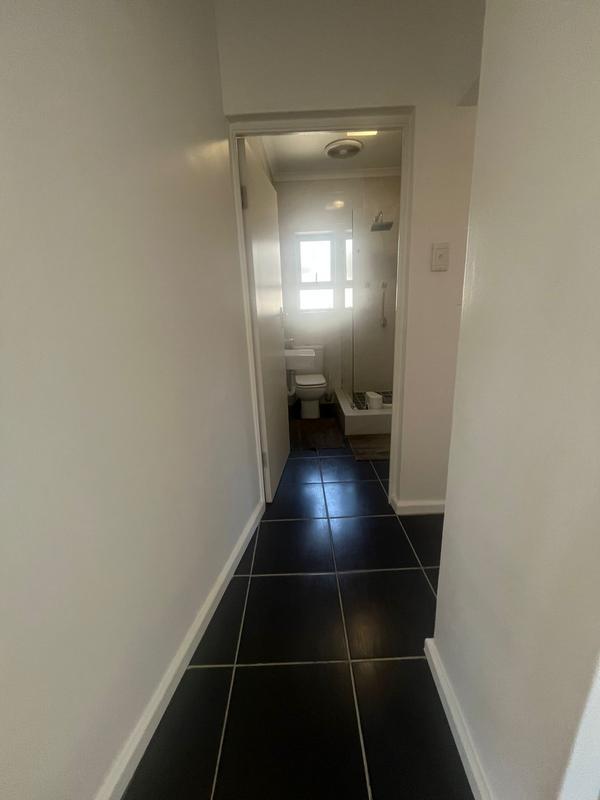 2 Bedroom Property for Sale in Vredehoek Western Cape